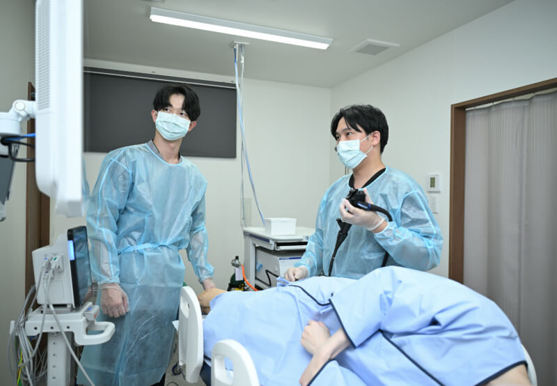 実績豊富な内視鏡専門医による、鎮静剤と炭酸ガスを使用した「苦痛を最小限に抑える」体に優しい大腸カメラ検査